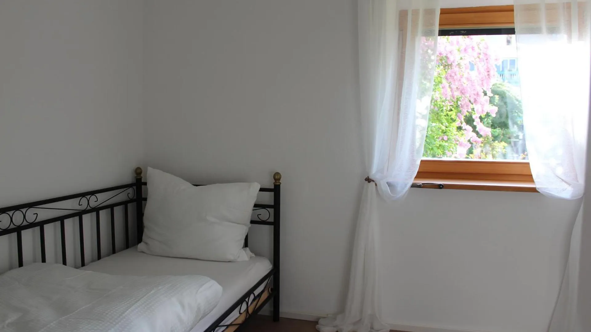 Ferienhaus Mit Garten Fuer Bis Zu 6 Personen Rosenheim 0*,